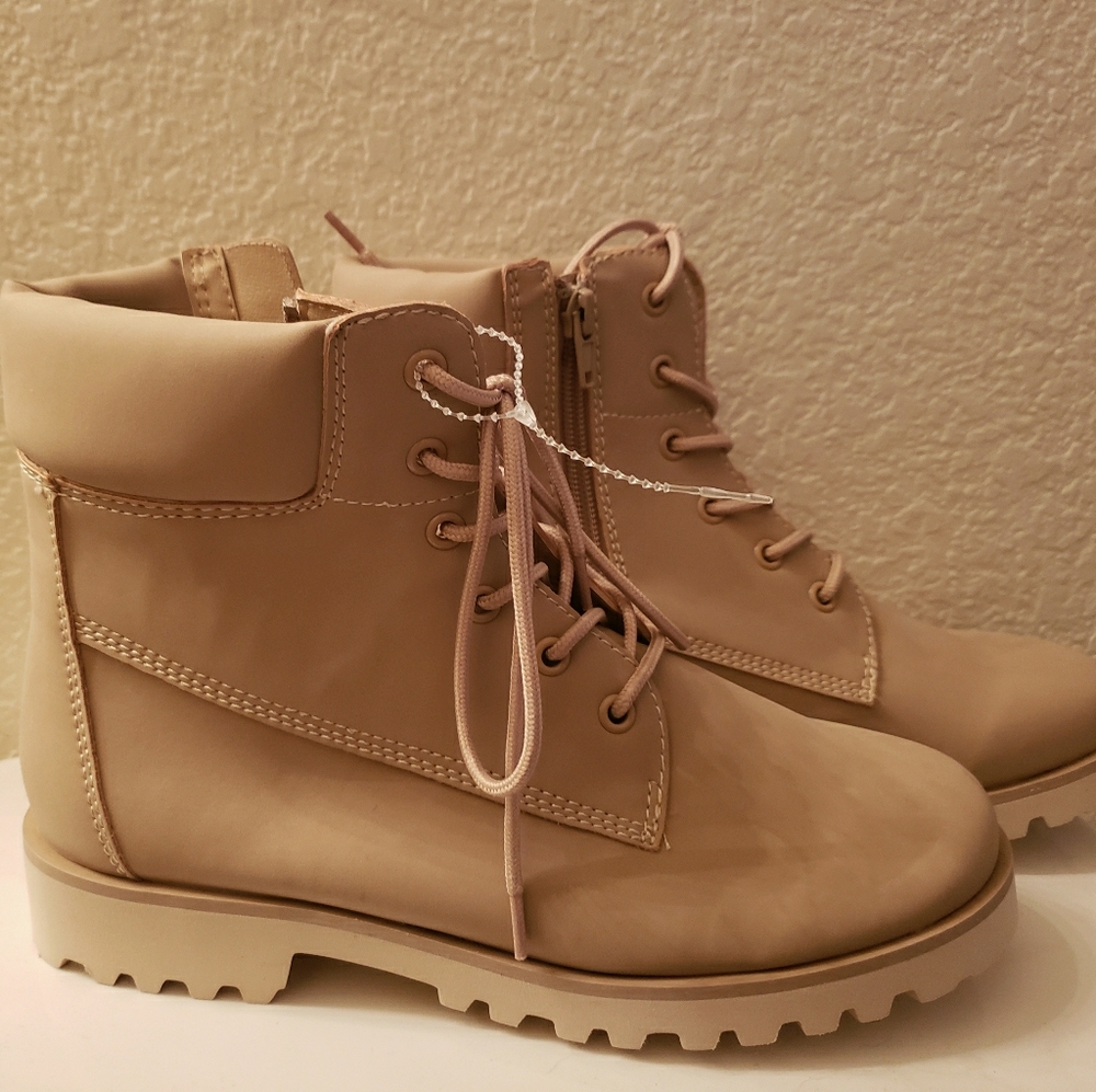 Women's Short Boot